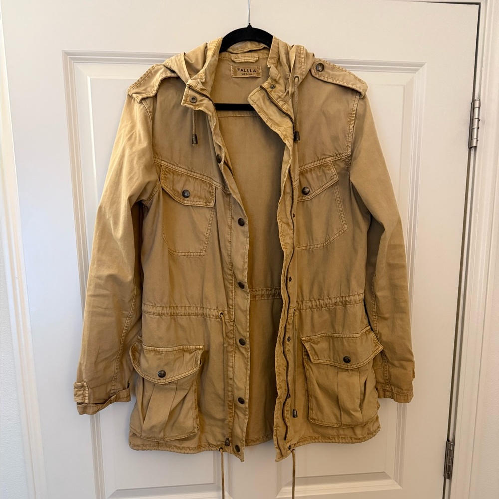 EUC Women’s Aritzia Talula Tan Utility Jacket Hood Size Medium